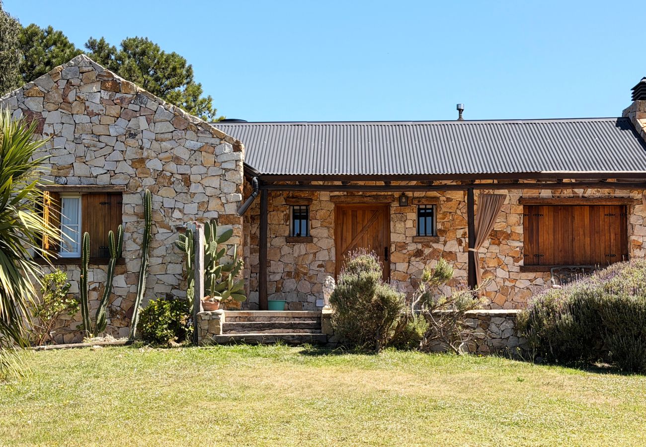 Casa en Chapadmalal - Casa OMA | Casa Dani | Hola Sur
