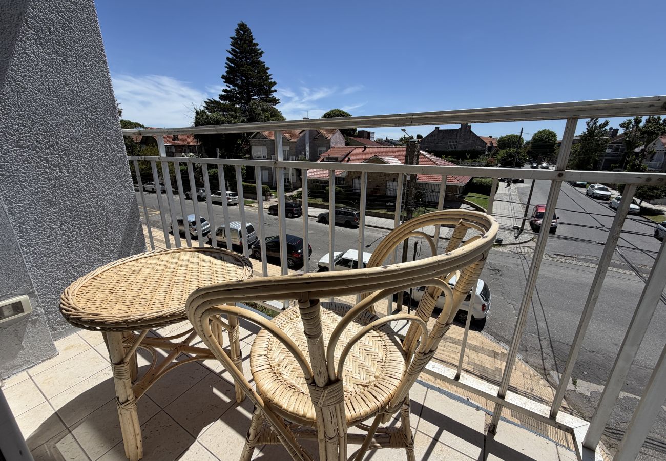 Apartamento em Mar Del Plata - Playa Grande - Depto 3 Amb - MARZ/DIC