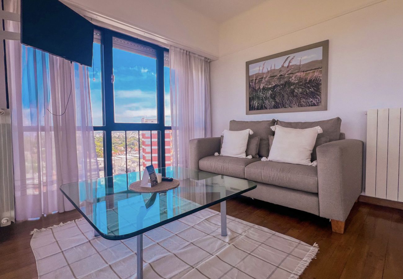 Apartamento em Mar Del Plata - Playa Grande - Depto 3 Amb - MARZ/DIC