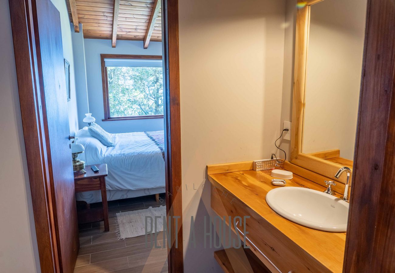 Cabana em San Carlos de Bariloche - 08PAX HUAPI20C ESBQUE