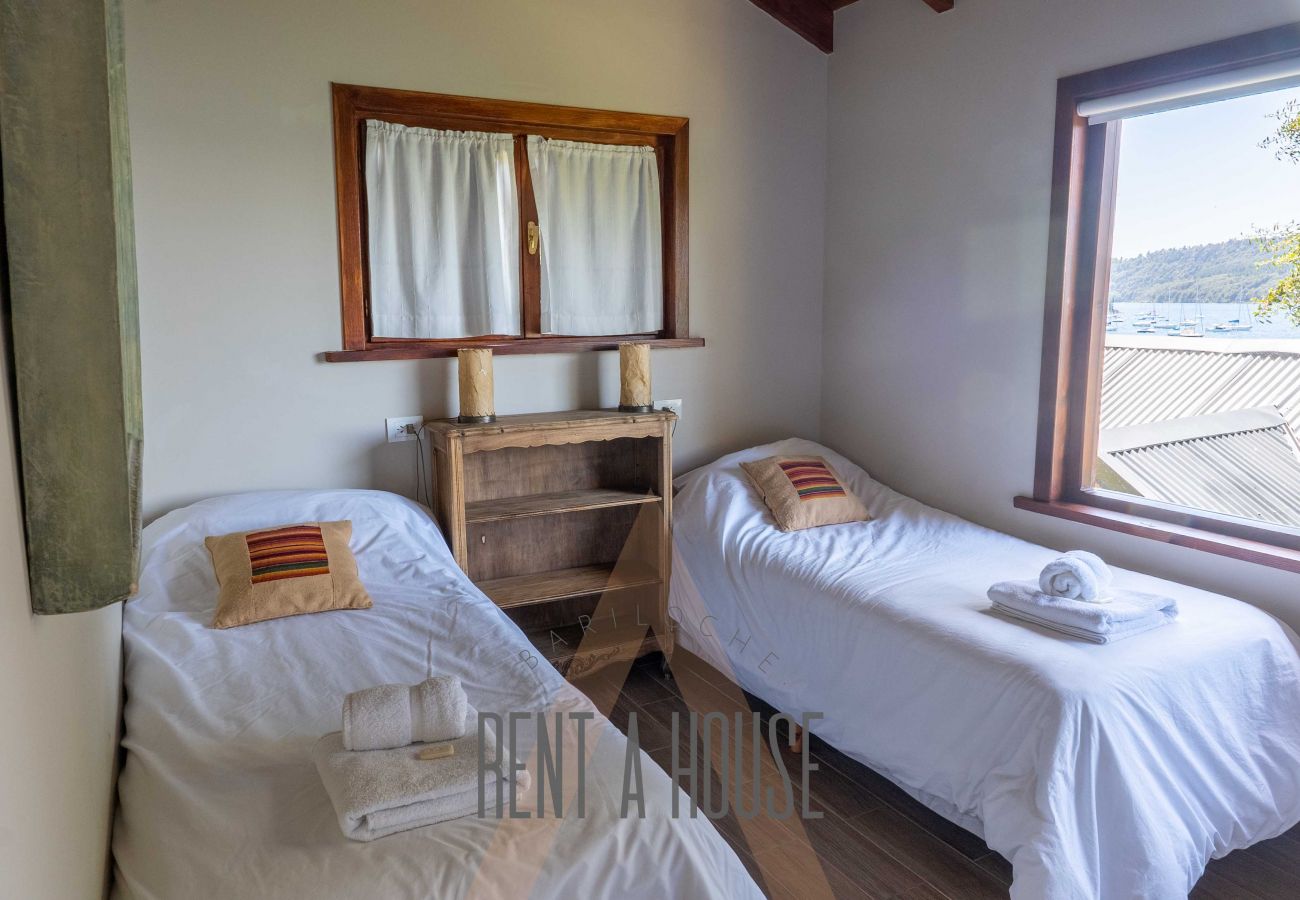 Cabana em San Carlos de Bariloche - 08PAX HUAPI20C ESBQUE