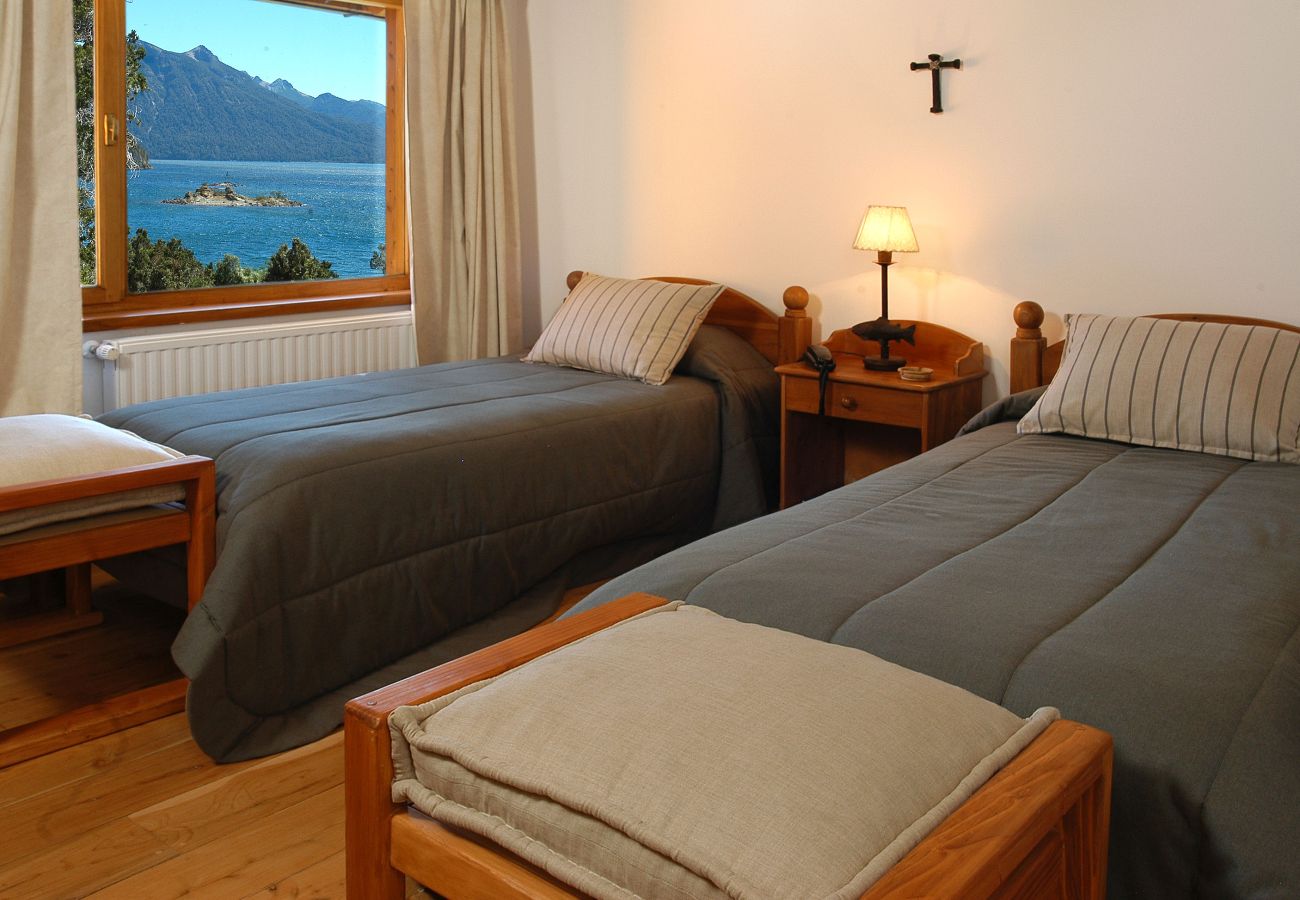 Casa em San Carlos de Bariloche - 17PAX HUAPI09C