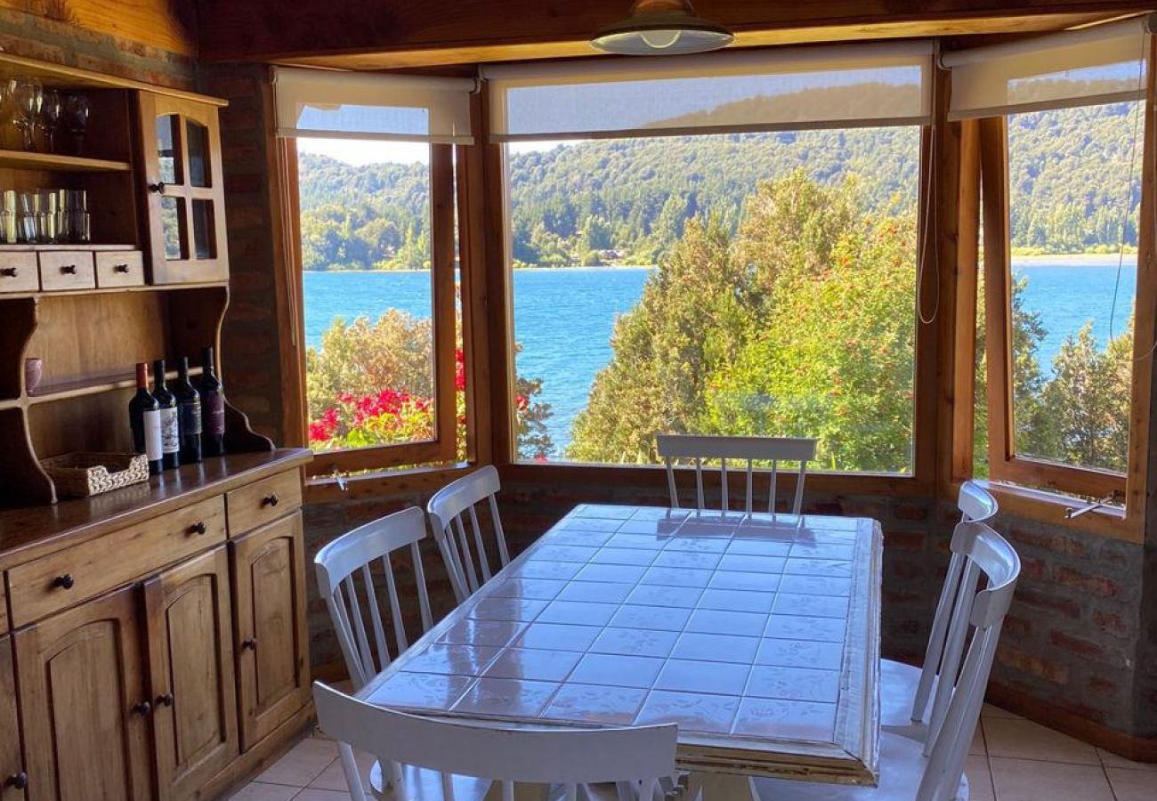 Casa em San Carlos de Bariloche - 08PAX HUAPI07C NORA