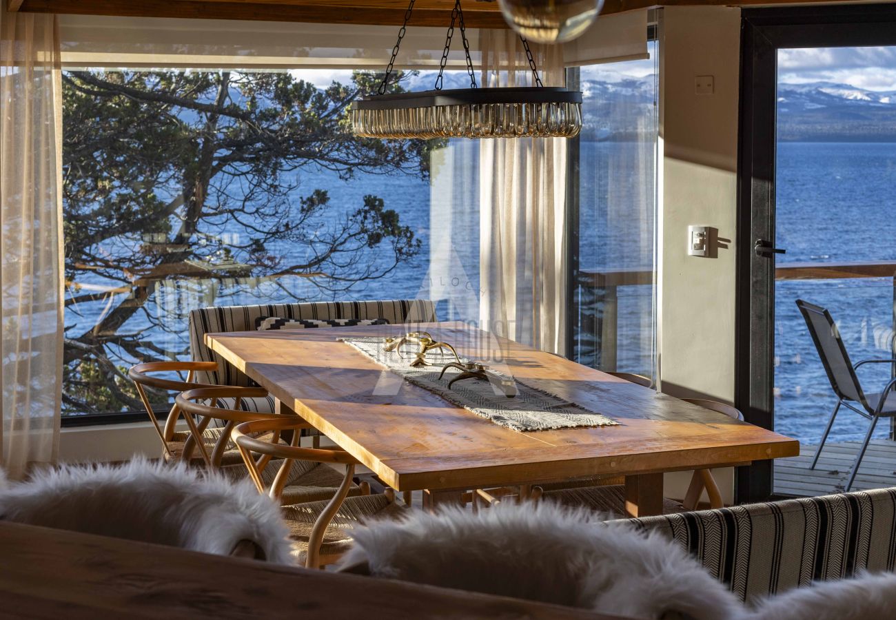 Casa em San Carlos de Bariloche - 06PAX HUAPI48C NH