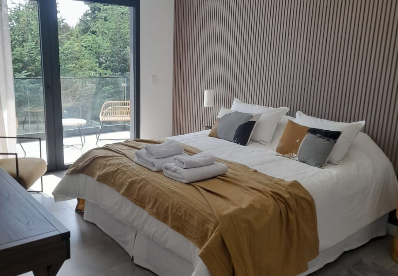 Apartamento em San Carlos de Bariloche - 06 HUAPI50 FLOR-NP