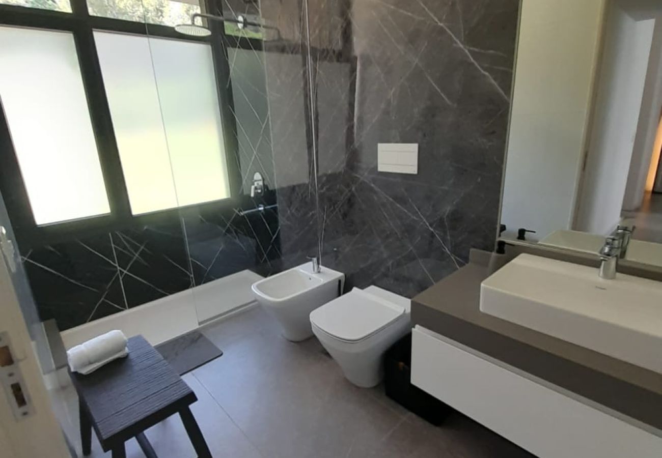 Apartamento em San Carlos de Bariloche - 06 HUAPI50 FLOR-NP