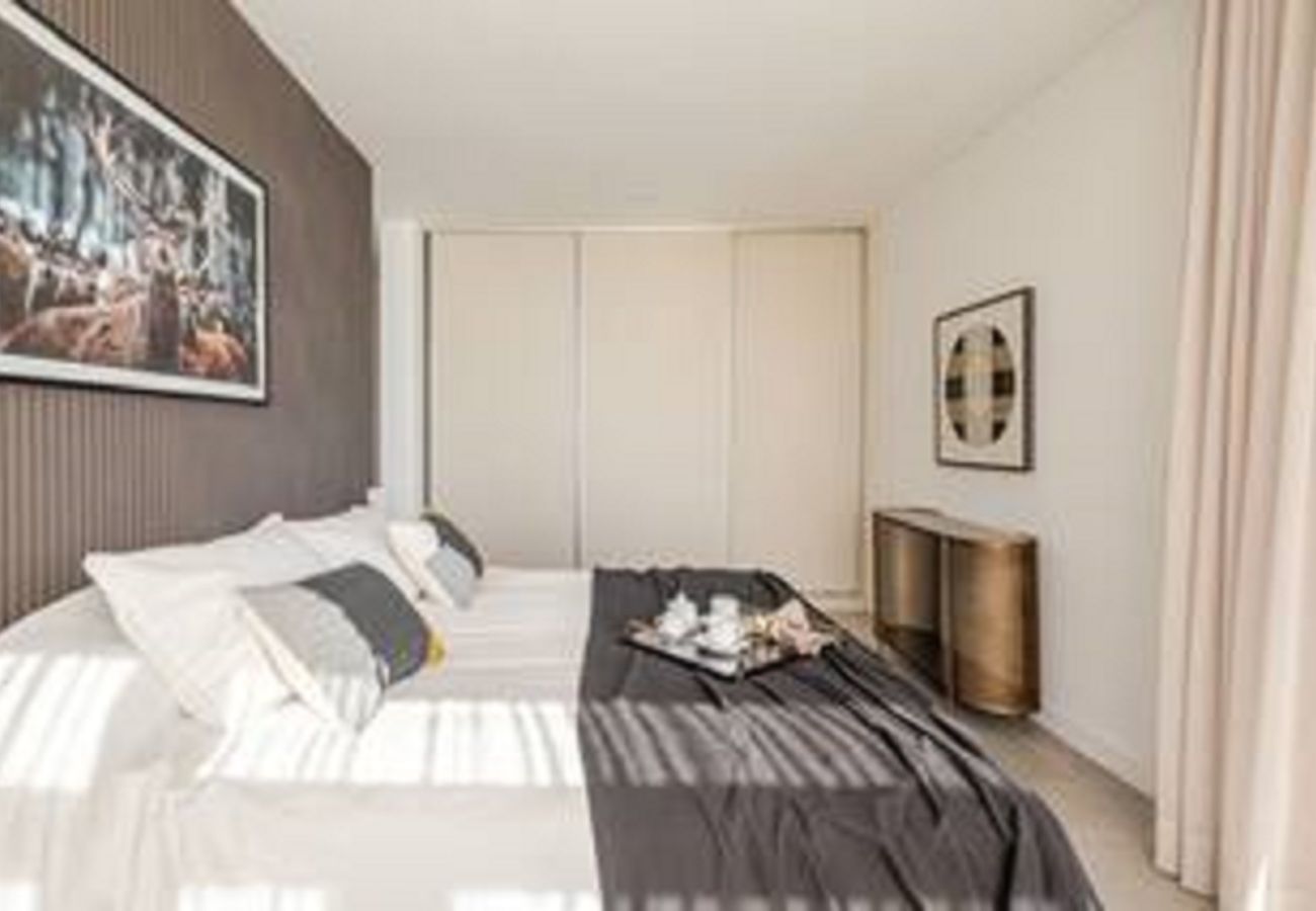 Apartamento em San Carlos de Bariloche - 06 HUAPI50 FLOR-NP