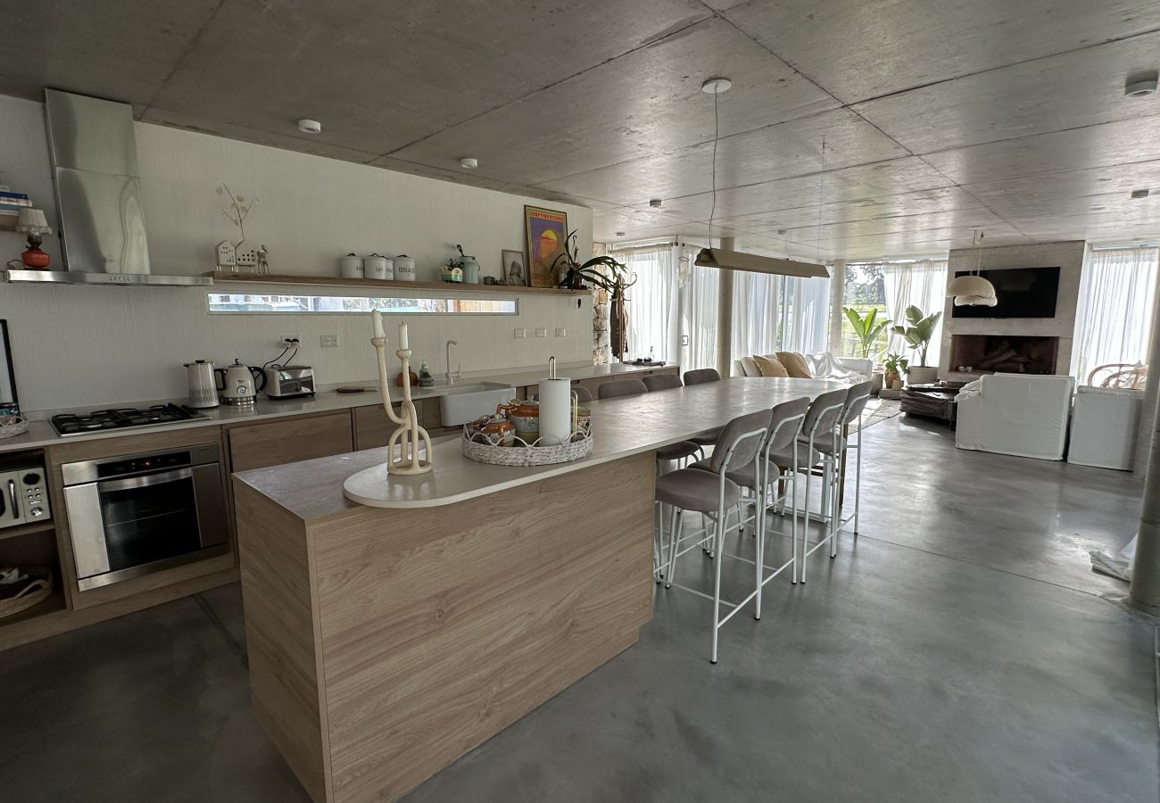 Casa em Mar Del Plata - Casonas del Haras | Casa Vicky | Hola Sur