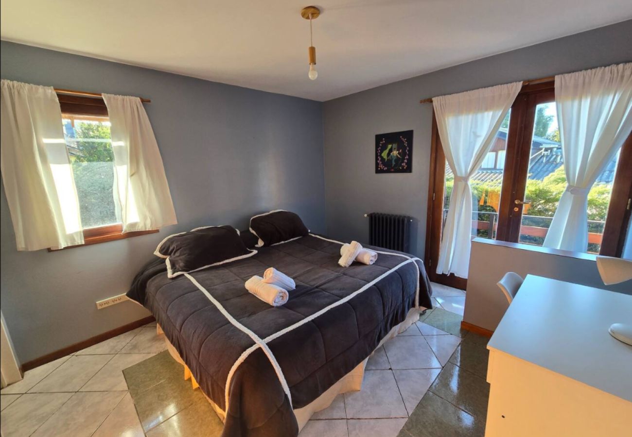 Casa em San Carlos de Bariloche - Jardin Botanico 6 rooms + 4 bathdroom