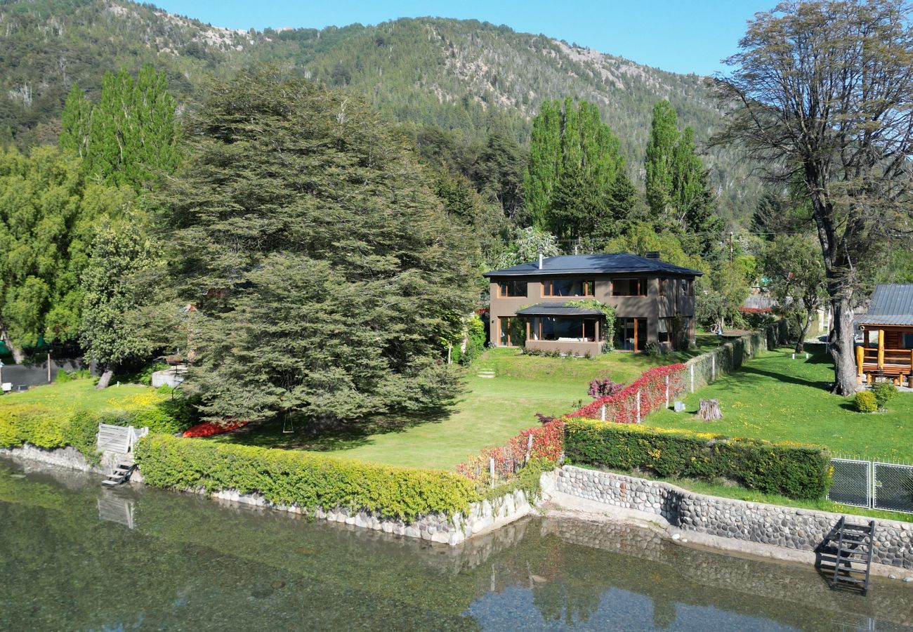 Casa em San Carlos de Bariloche - Beautiful lakefront house in Bariloche
