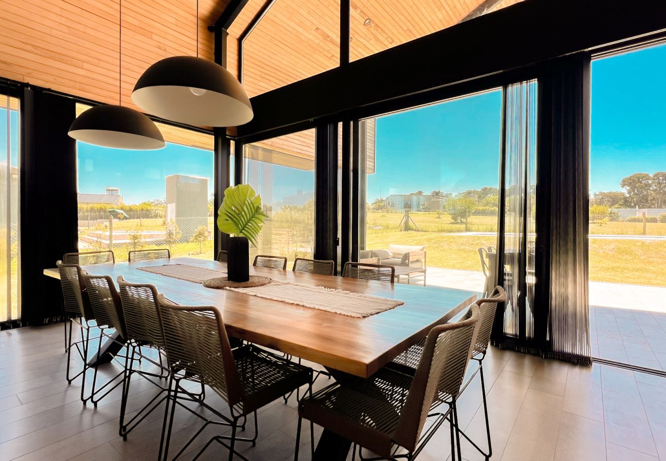 Casa em Chapadmalal - Estación Chapa | Casa Agustina | Hola Sur