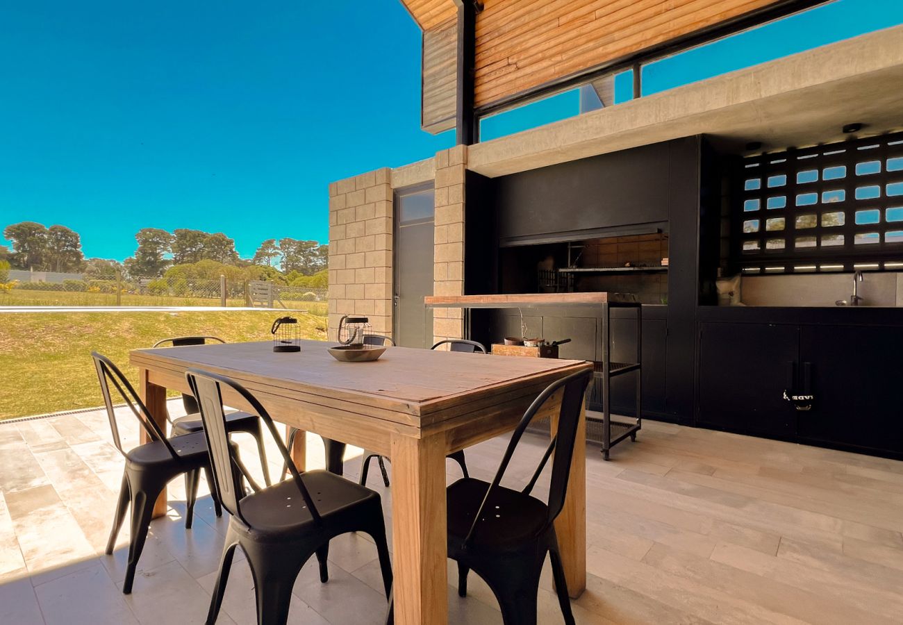 Casa em Chapadmalal - Estación Chapa | Casa Agustina | Hola Sur