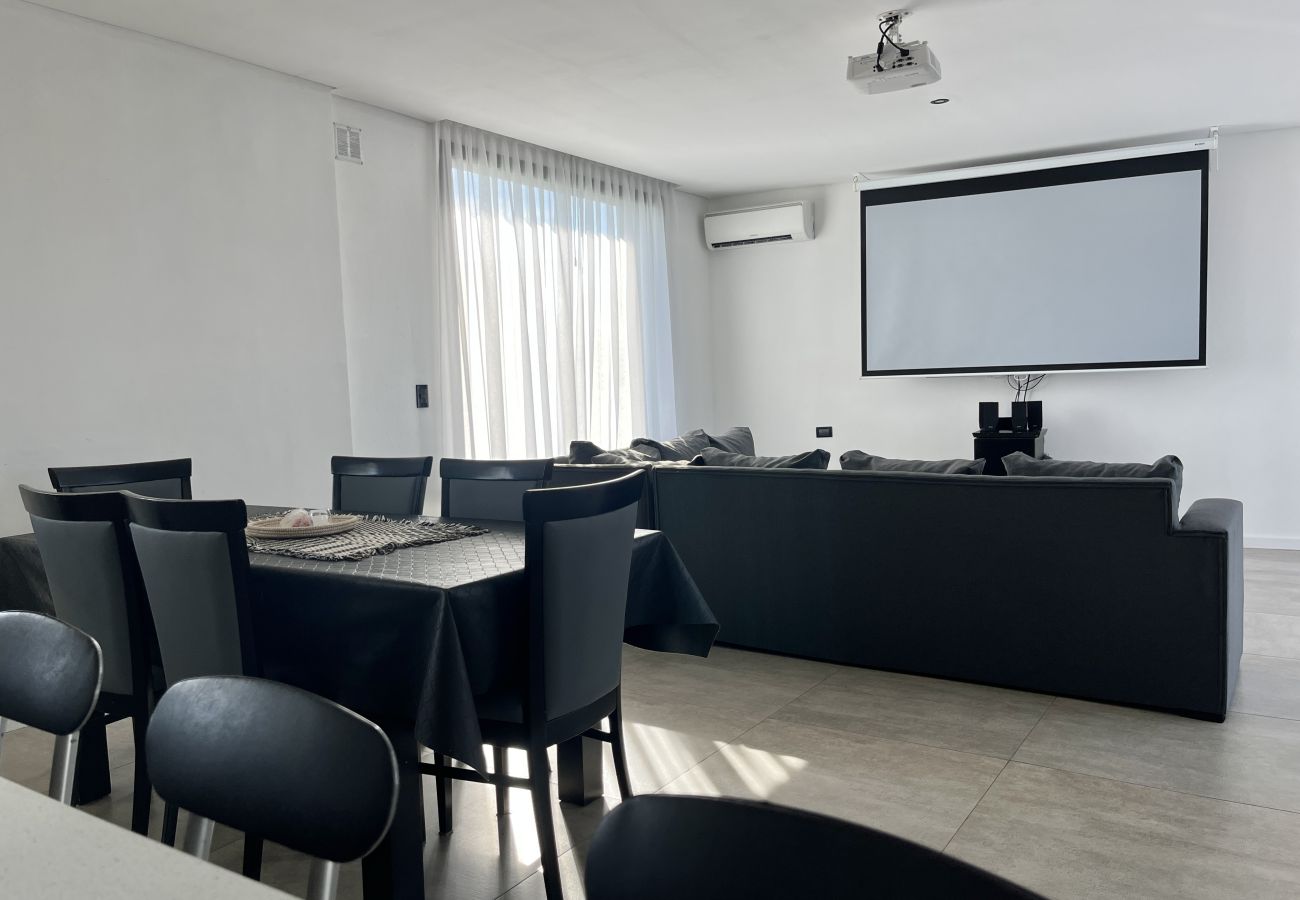 Casa em Mar Del Plata - Arenas House | Casa Romi | Hola Sur