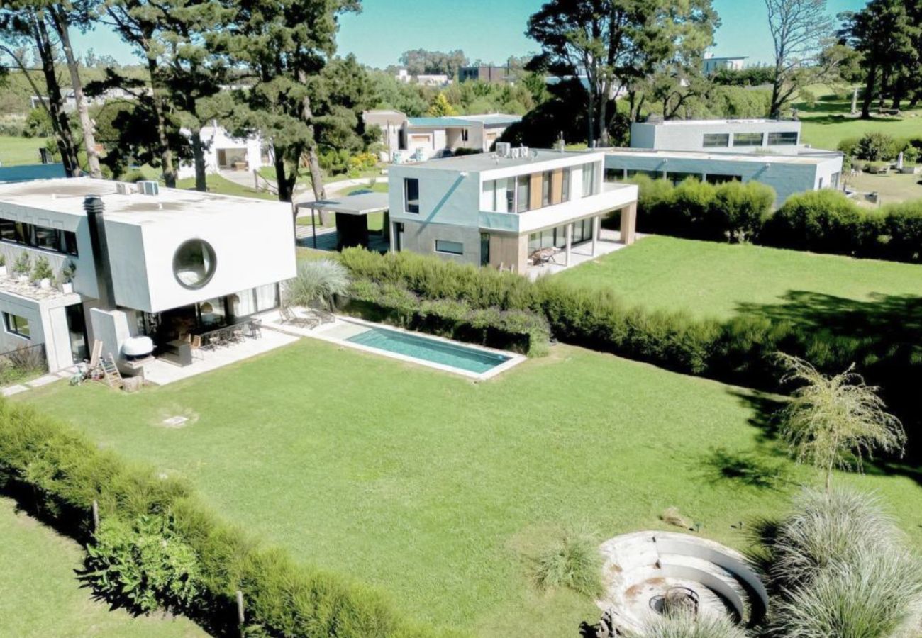 Casa em Chapadmalal - San Benito Retreat | Casa Felipe | Hola Sur