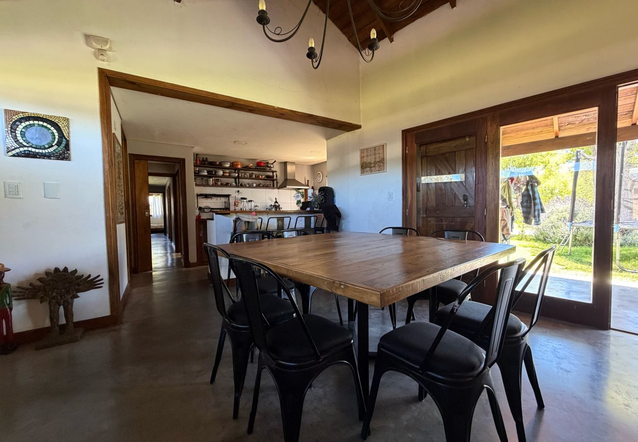 Casa em Mar Del Plata - Casa estilo Campo en Alfar | Casa Juan | Hola Sur