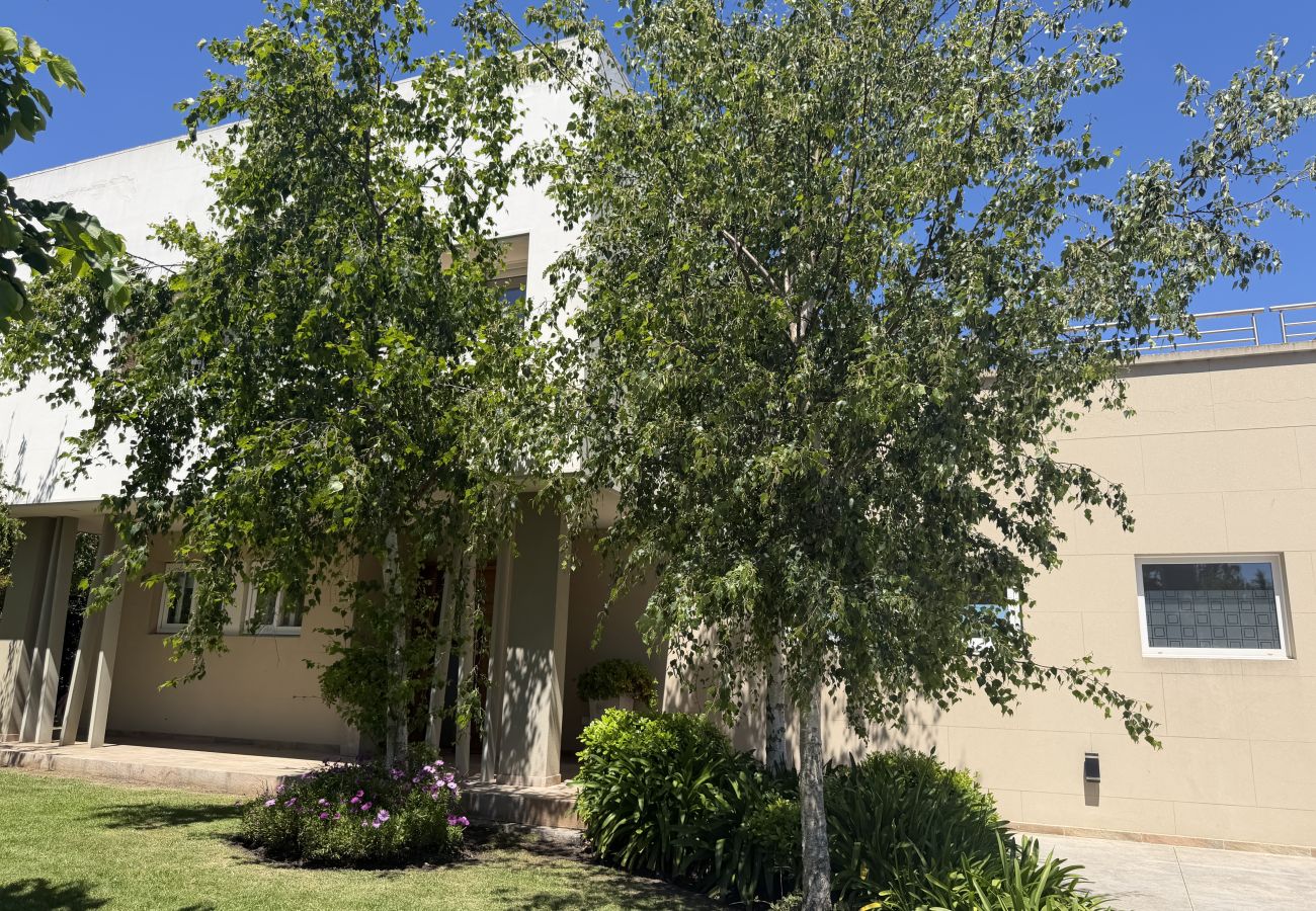 Casa em Mar Del Plata - Casa con Pileta en Arenas del Sur | Casa Belen | H