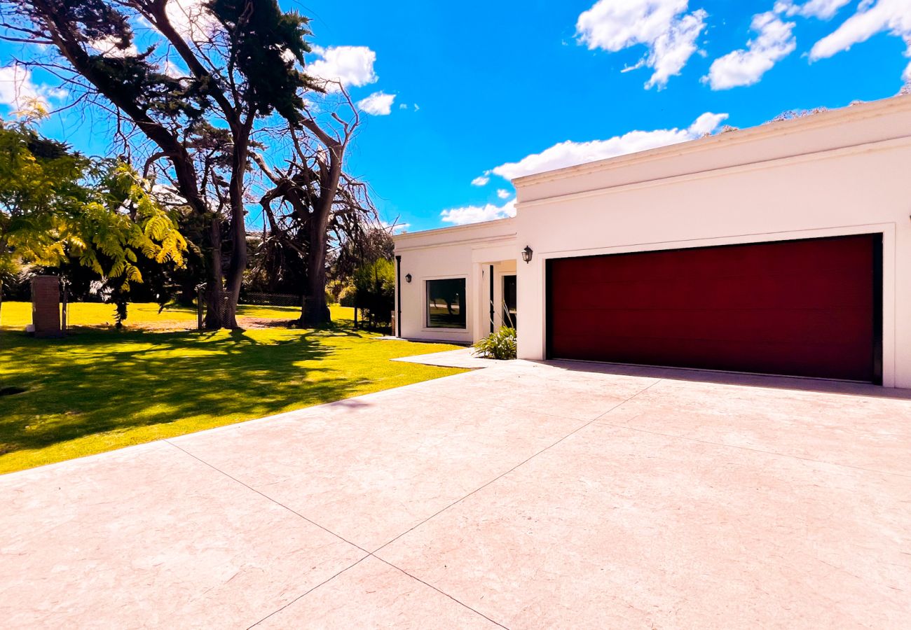 Casa em Chapadmalal - Naturaleza y confort | Casa Santi 212 | Hola Sur