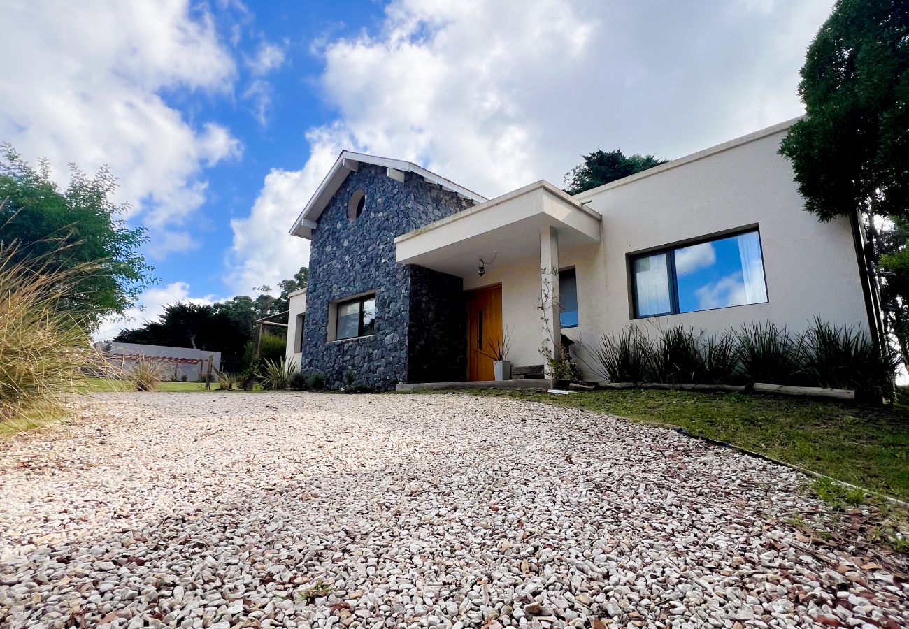 Casa em Chapadmalal - Casa Joaquin | Hola Sur