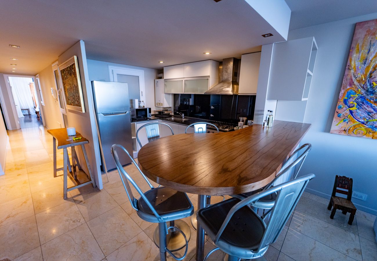 Apartamento em Mar Del Plata - Playa Chica | Depto Malecón | Hola Sur