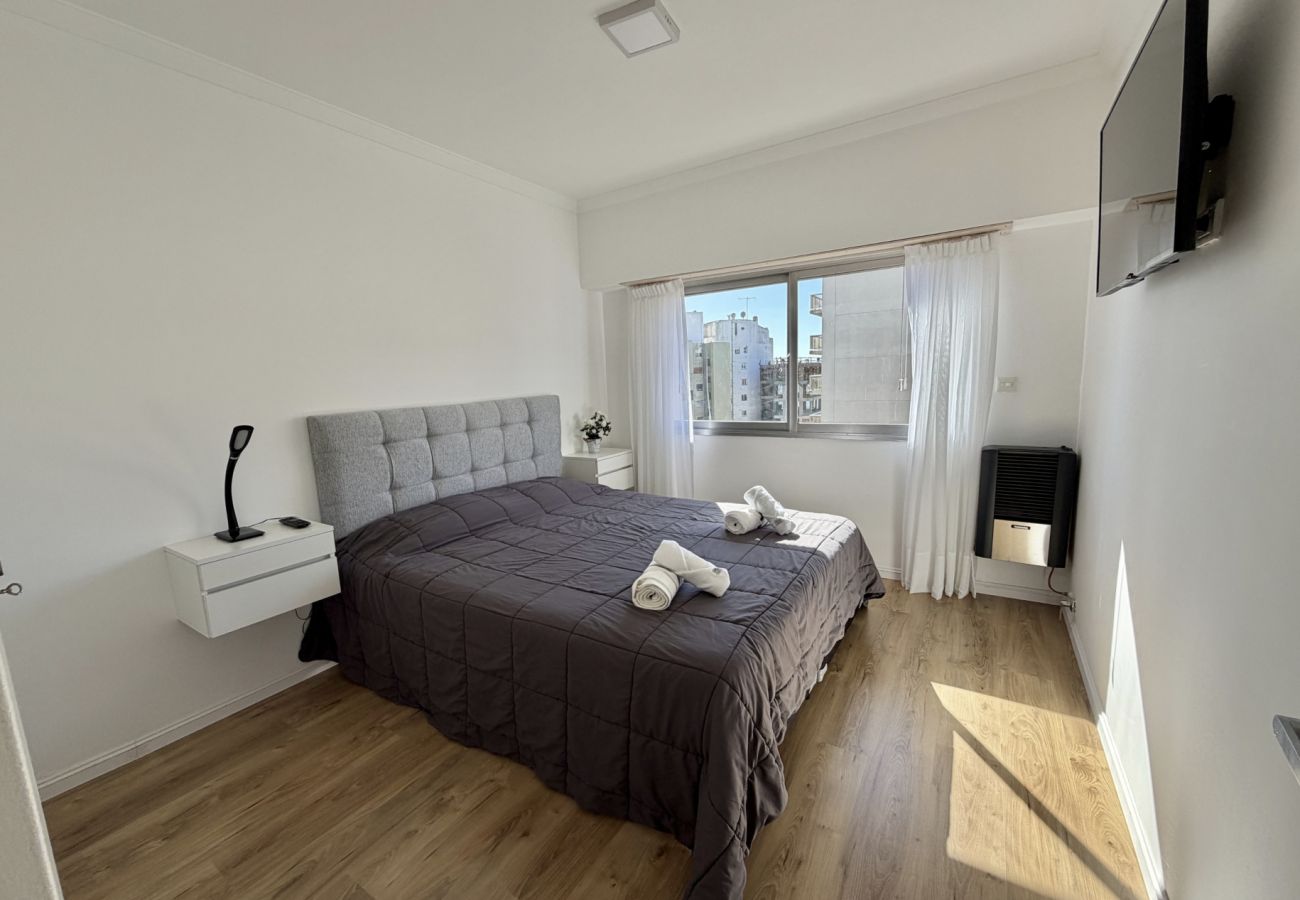 Apartment in Mar Del Plata - La Perla - Depto 2 Amb - MARZ/DIC