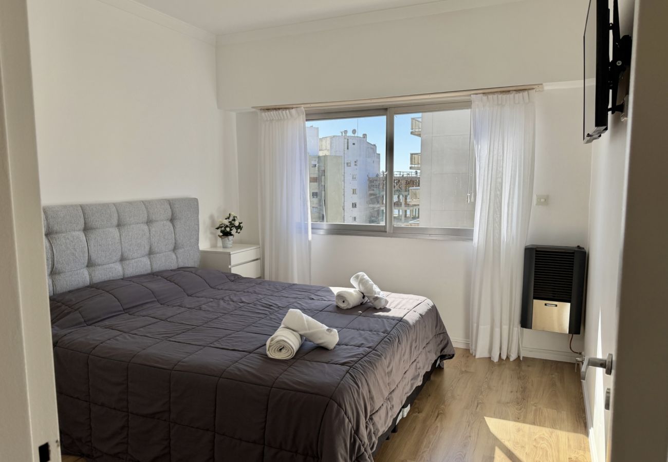 Apartment in Mar Del Plata - La Perla - Depto 2 Amb - MARZ/DIC