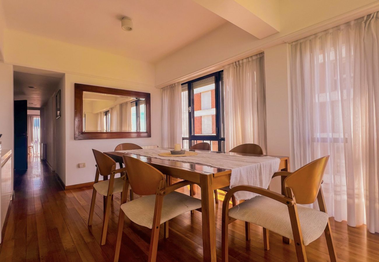 Apartment in Mar Del Plata - Playa Grande - Depto 3 Amb - MARZ/DIC