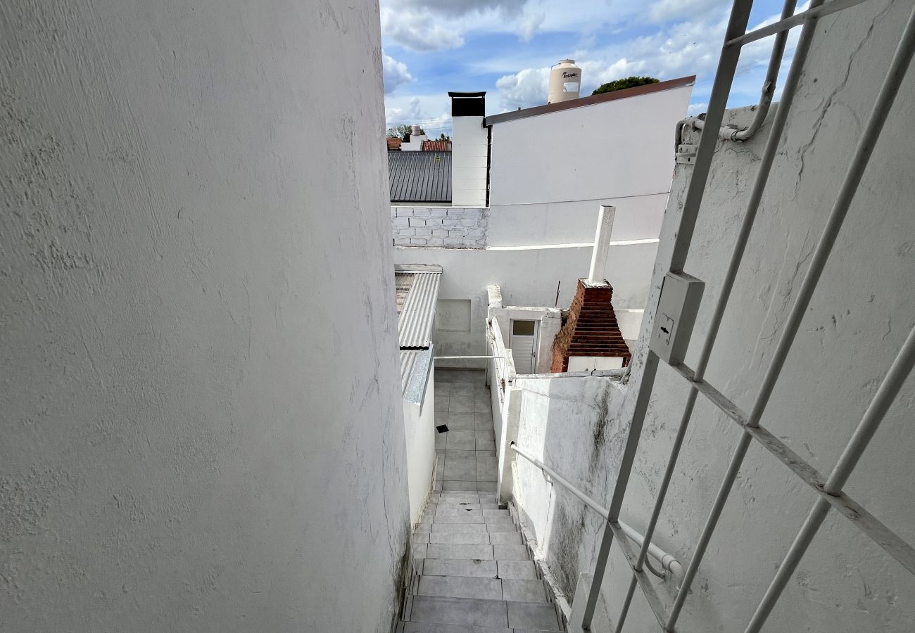 Villa in Mar Del Plata - Chalet 4 Ambientes + 2 Departamentos en Block, Bar