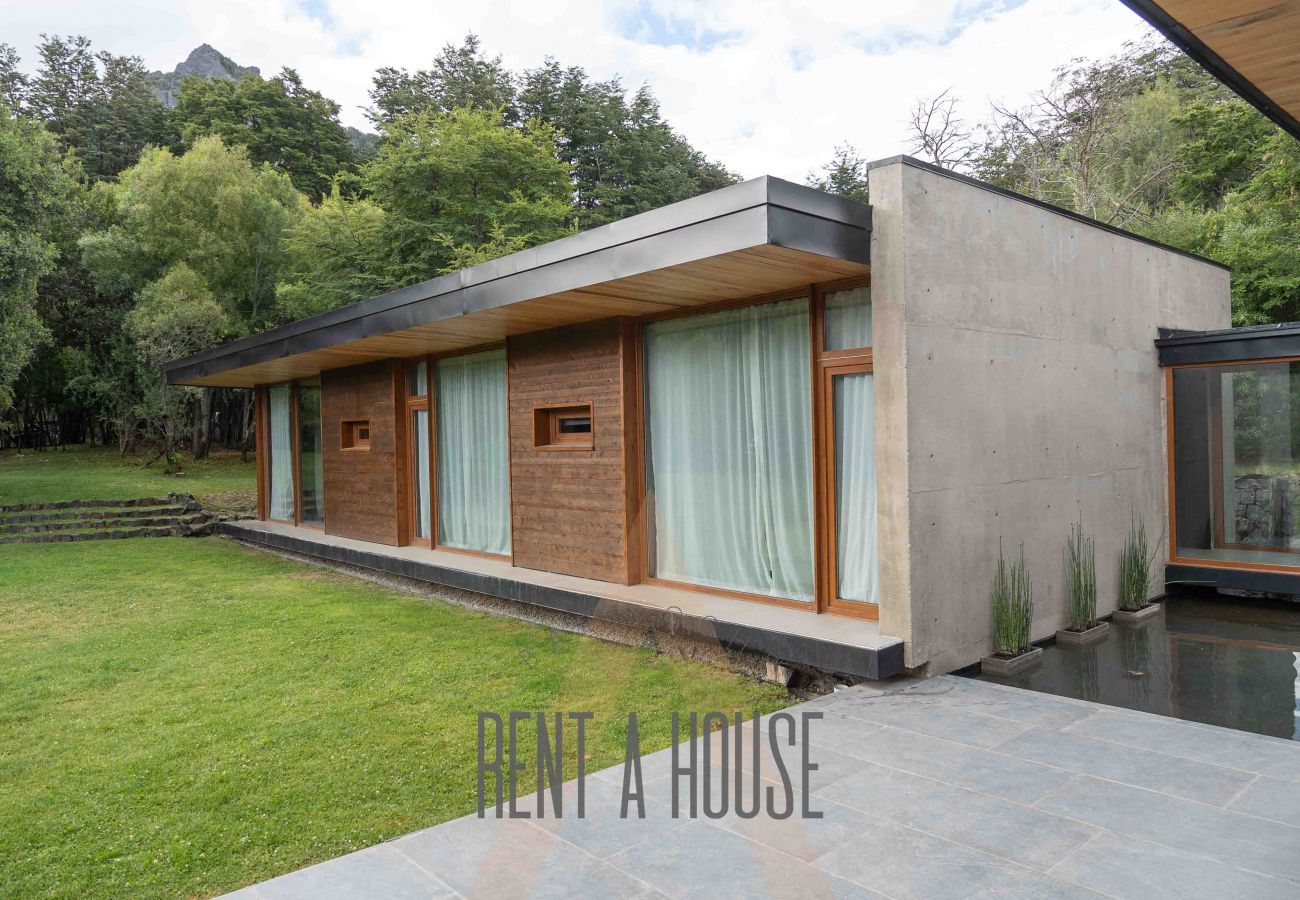 House in San Carlos de Bariloche - 08PAX ARE16 MAVI