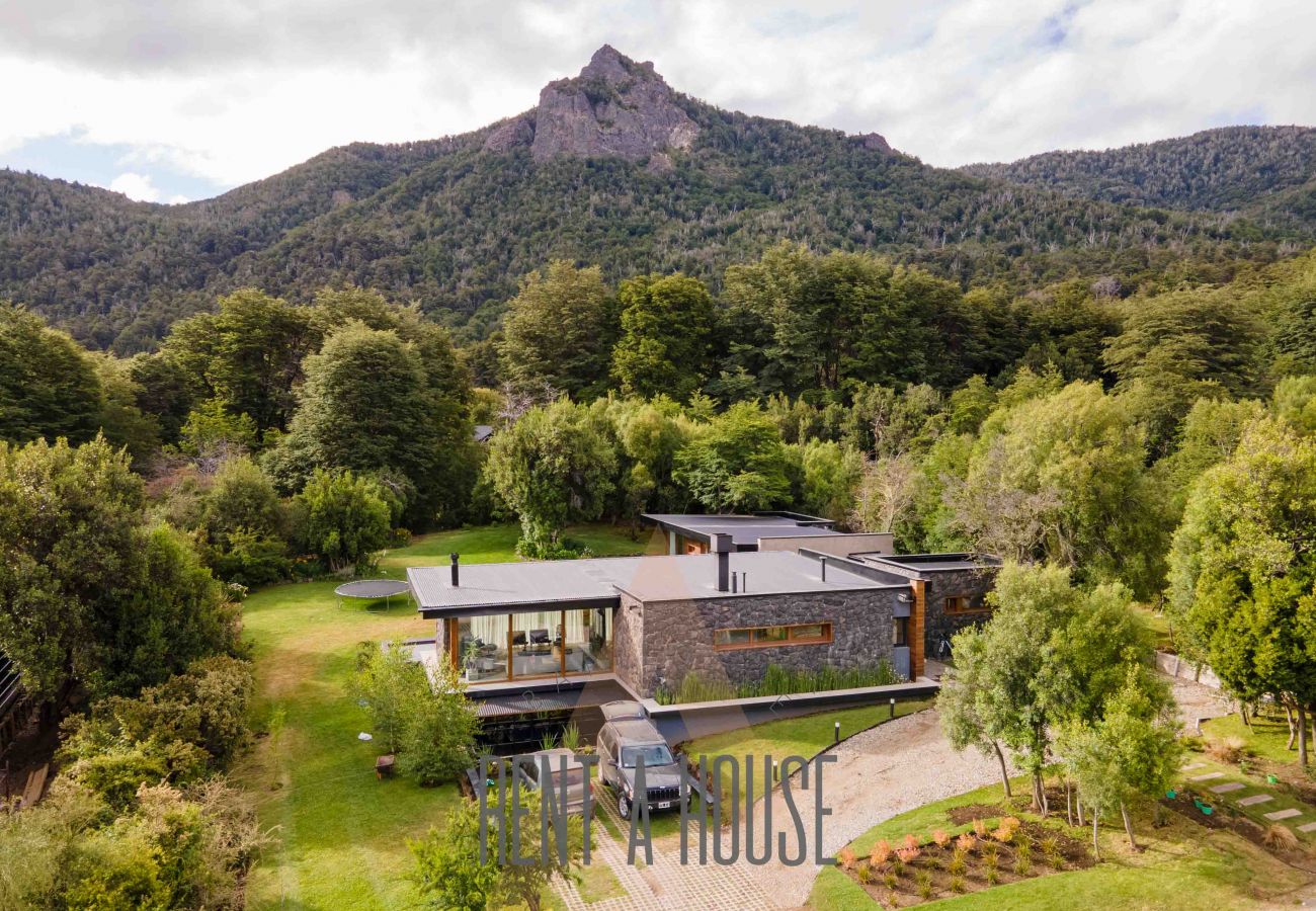 House in San Carlos de Bariloche - 08PAX ARE16 MAVI