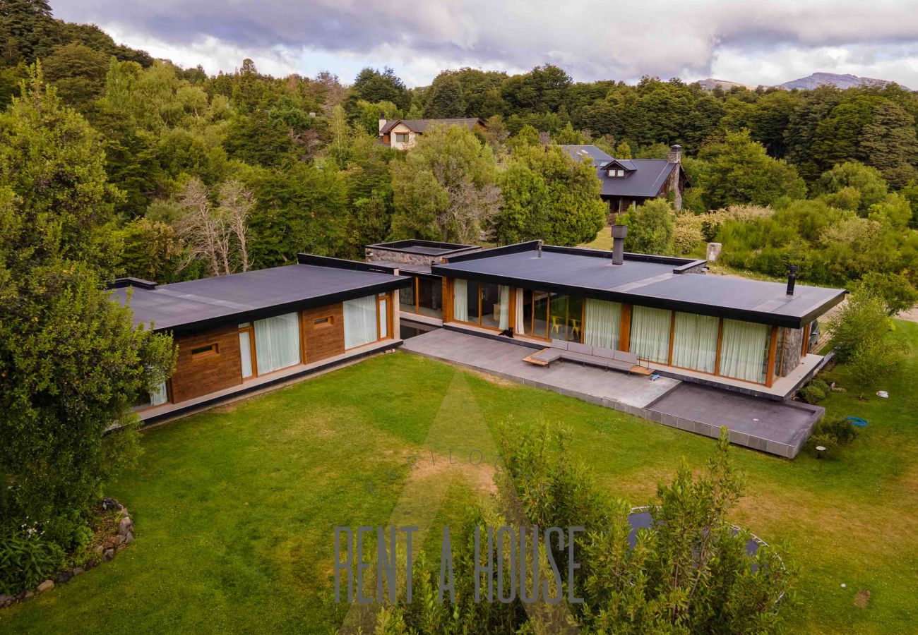 House in San Carlos de Bariloche - 08PAX ARE16 MAVI