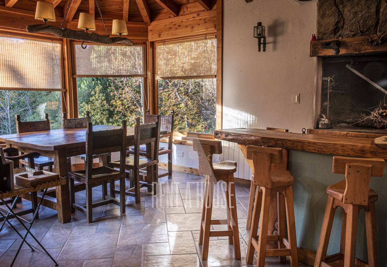 House in San Carlos de Bariloche - 08PAX ARE23 MER