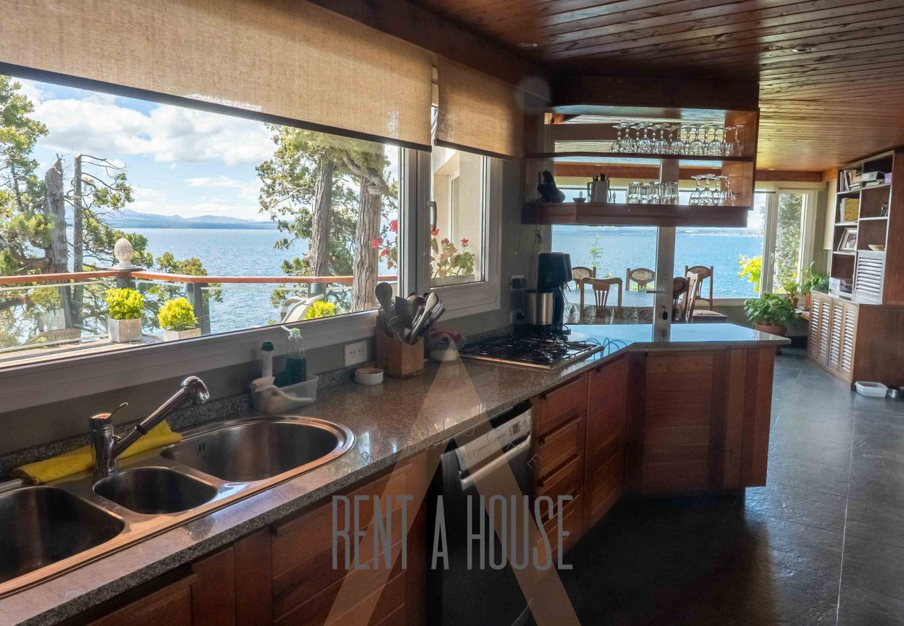House in San Carlos de Bariloche - 08/9PAX HUAPI05C HH