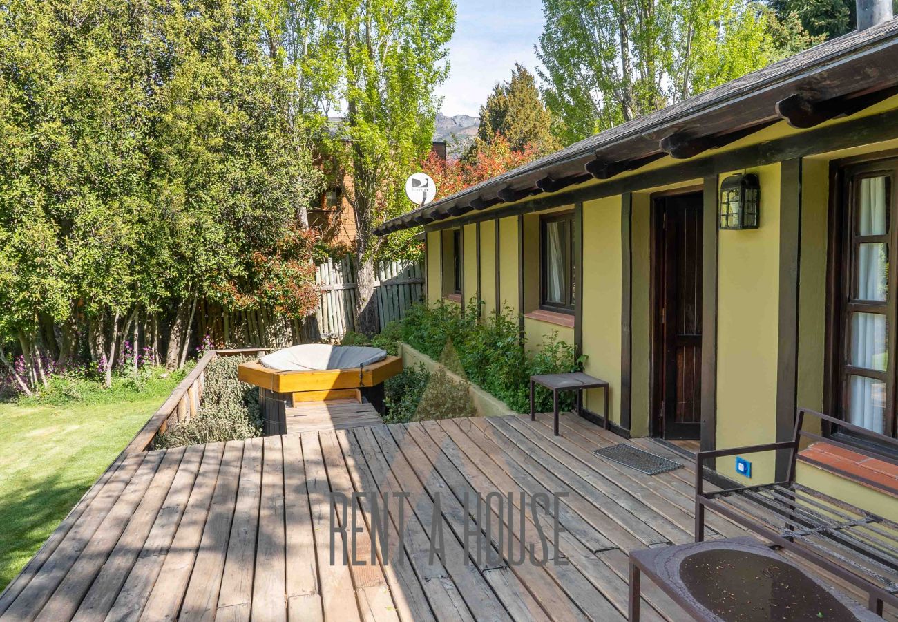 House in San Carlos de Bariloche - 06PAX ARE08 BEGO
