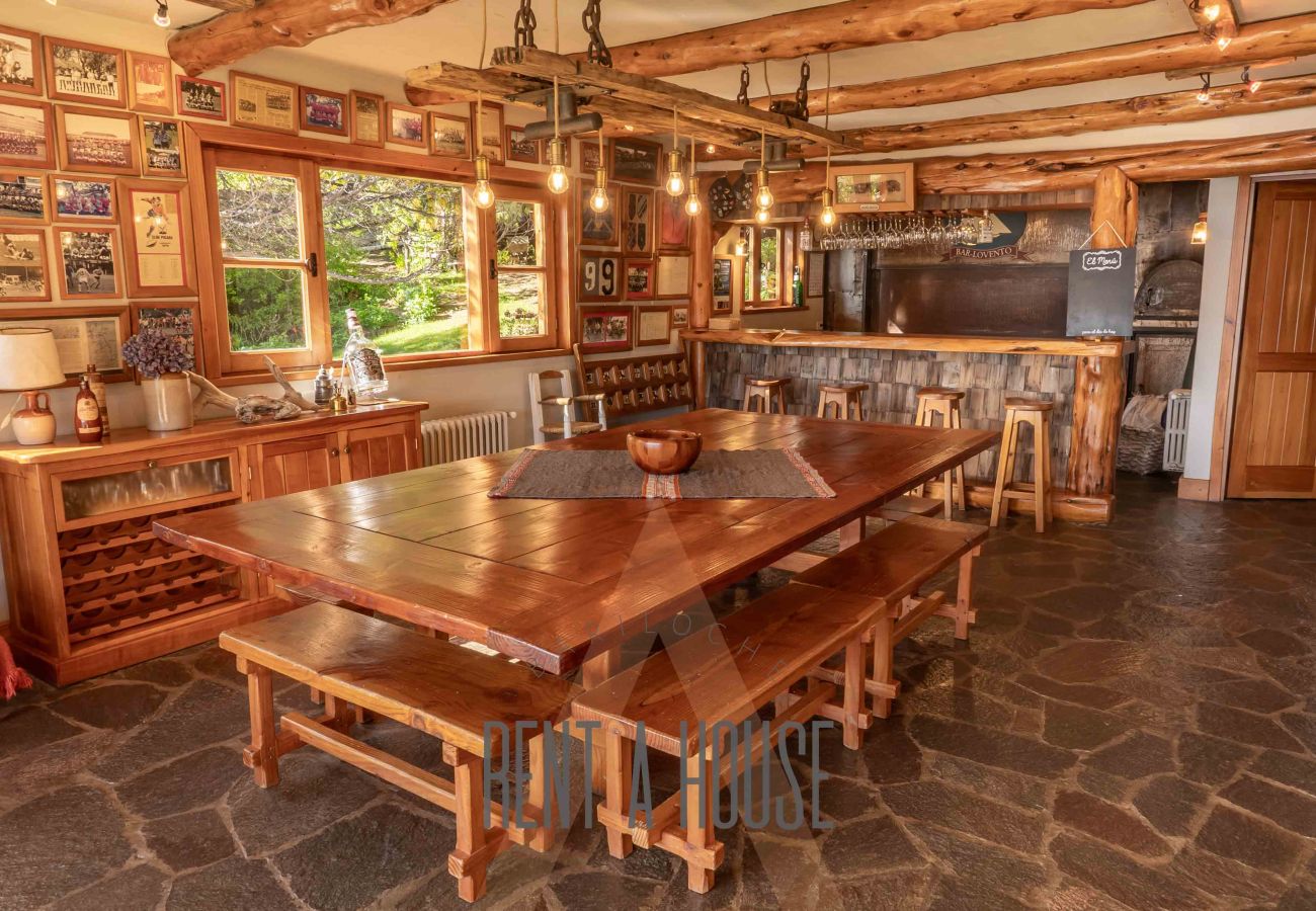 House in San Carlos de Bariloche - 11PAX HUAPI17C ESCG