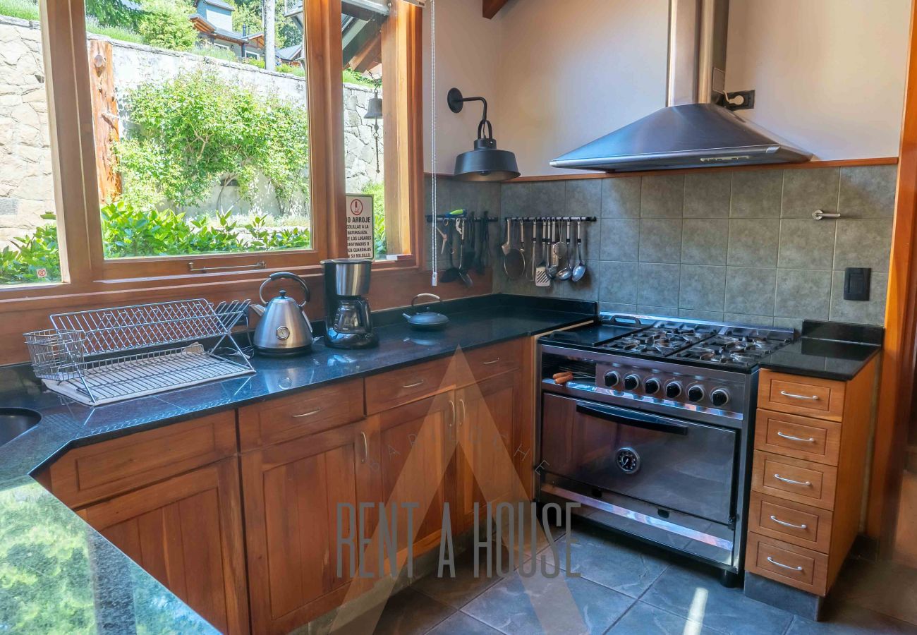 House in San Carlos de Bariloche - 16PAX VENAH02C PAB