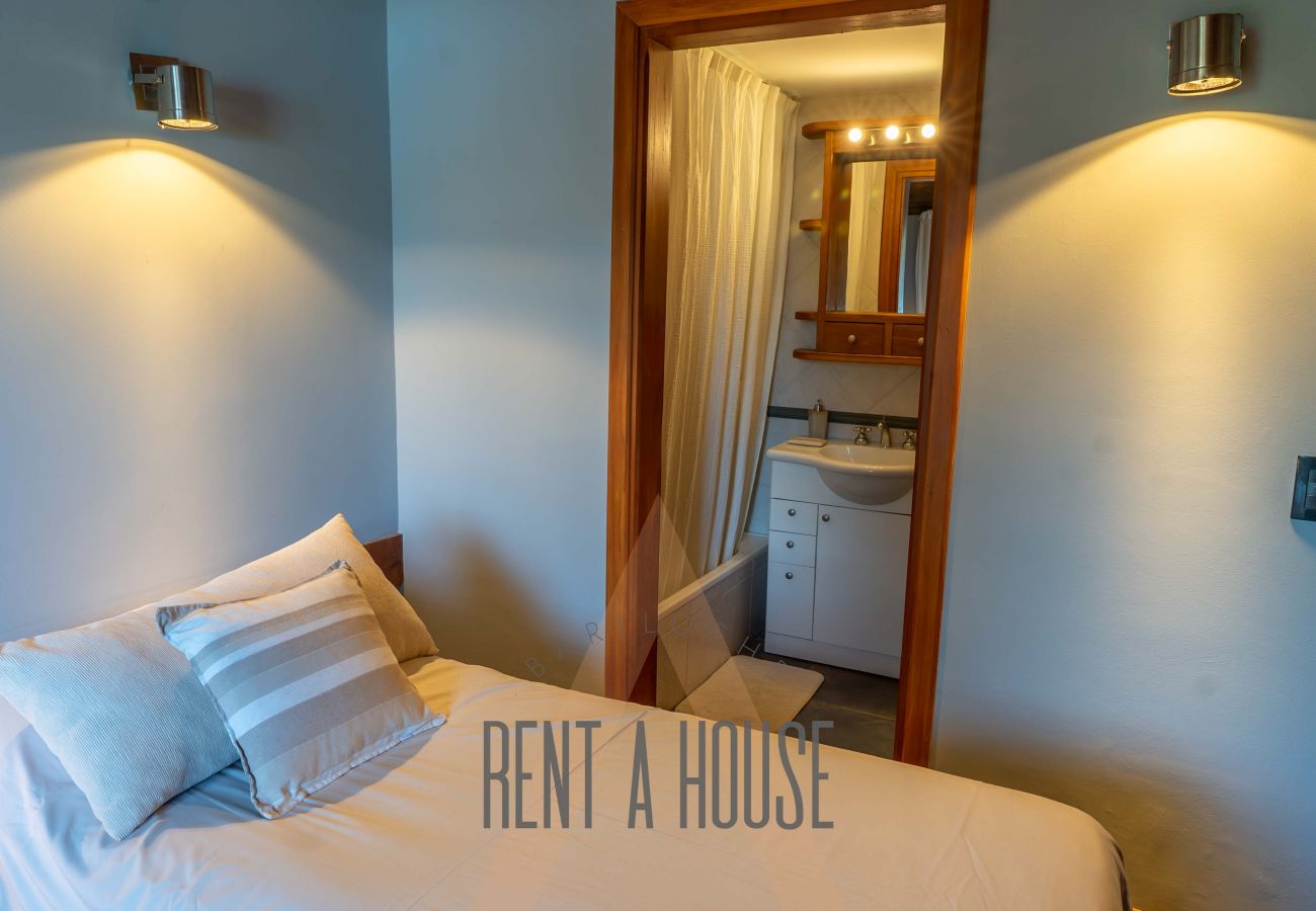 House in San Carlos de Bariloche - 16PAX VENAH02C PAB