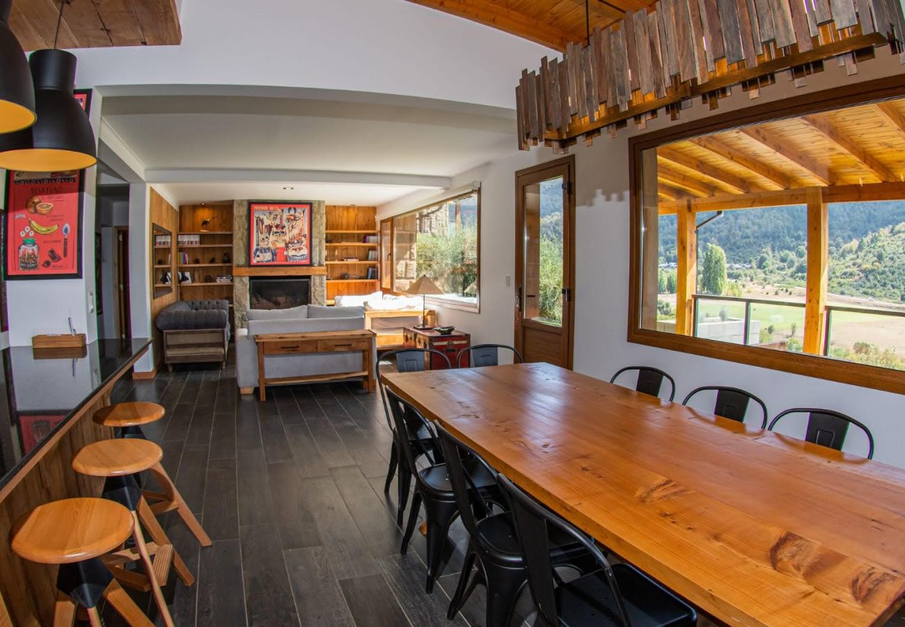 House in San Carlos de Bariloche - 09PAX ARE28 BELI