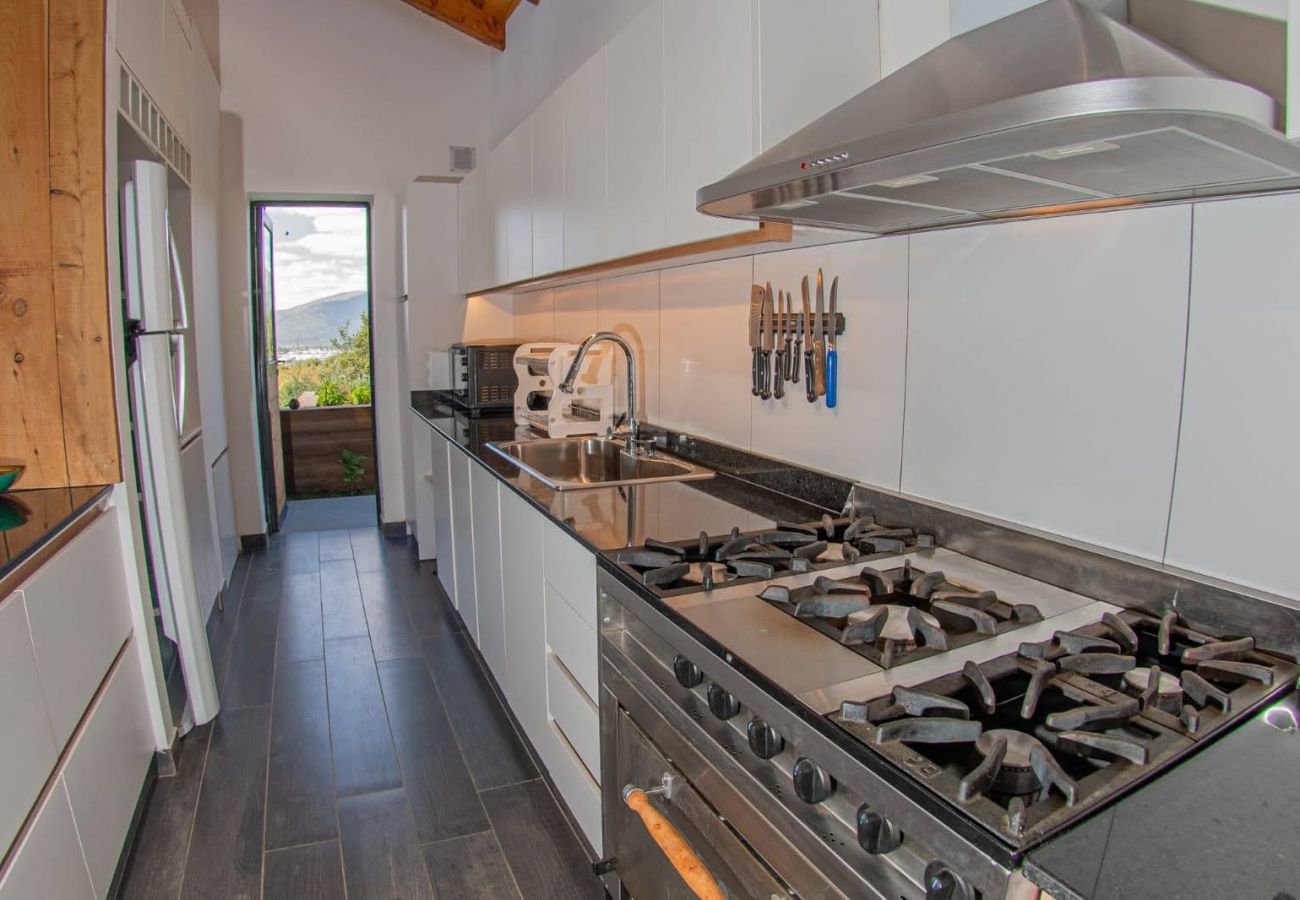House in San Carlos de Bariloche - 09PAX ARE28 BELI