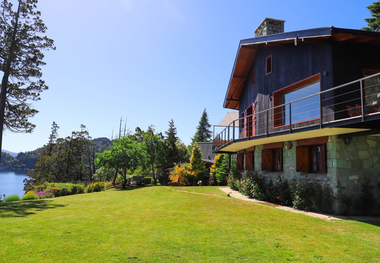 House in San Carlos de Bariloche - 09PAX PENI14C BAND