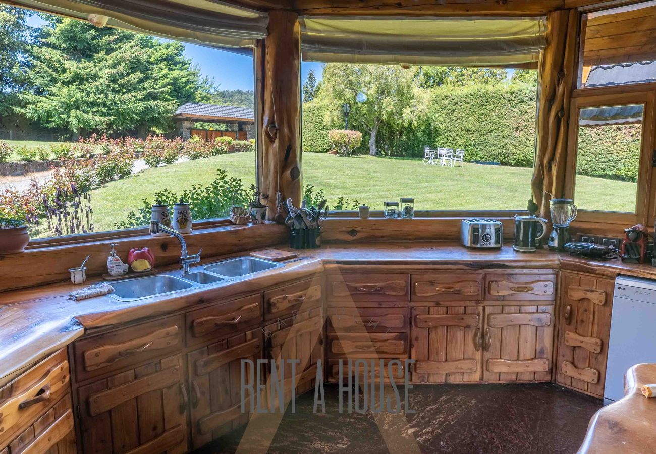 House in San Carlos de Bariloche - 13PAX PENI05C GASTON