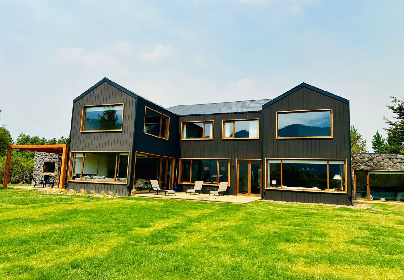 House in San Carlos de Bariloche - 12 ARE11 NVA LULI