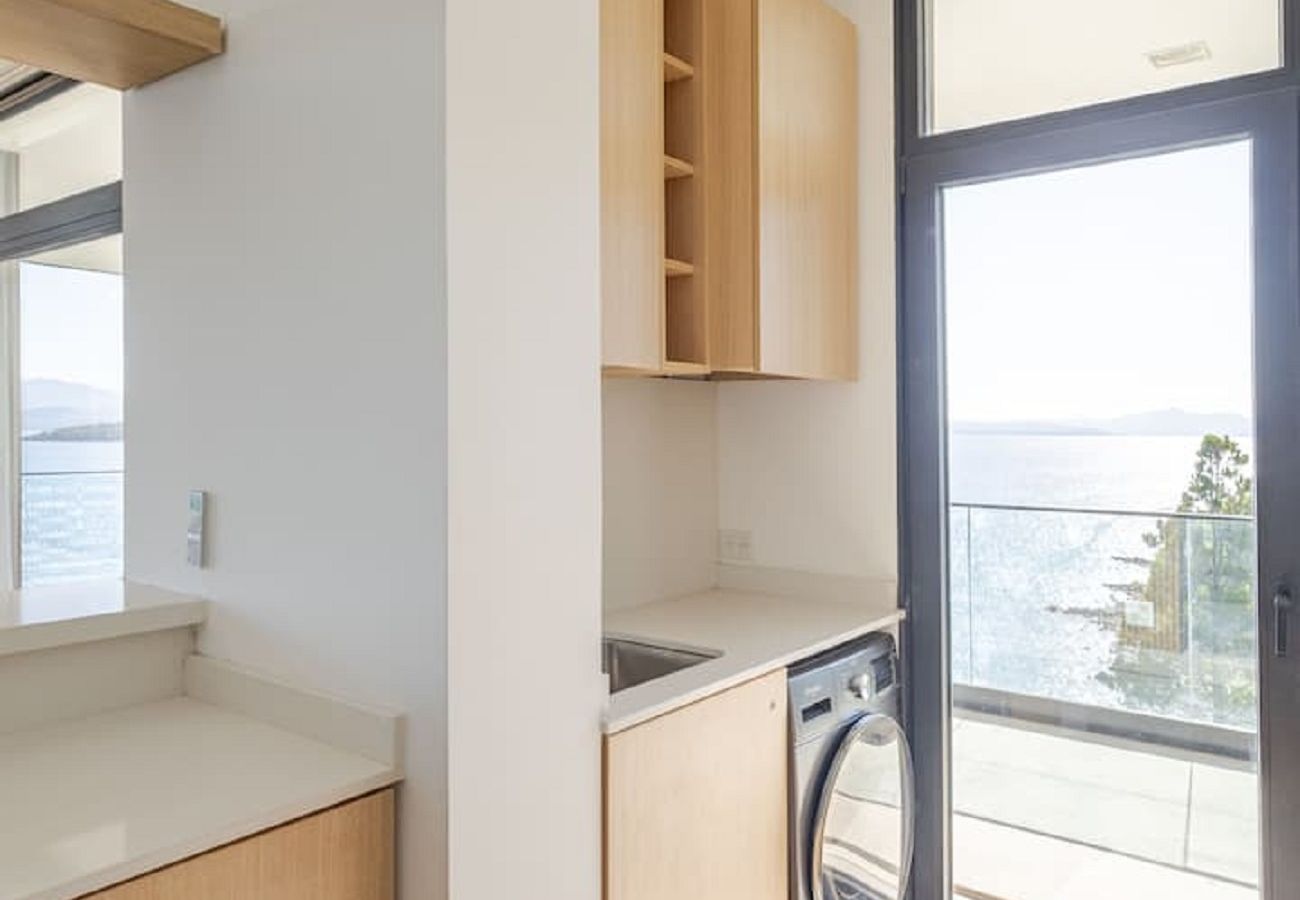 Apartment in San Carlos de Bariloche - 06 HUAPI50 FLOR-NP