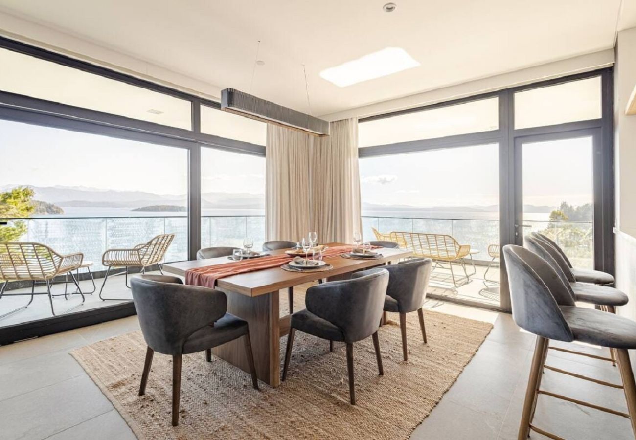 Apartment in San Carlos de Bariloche - 06 HUAPI50 FLOR-NP