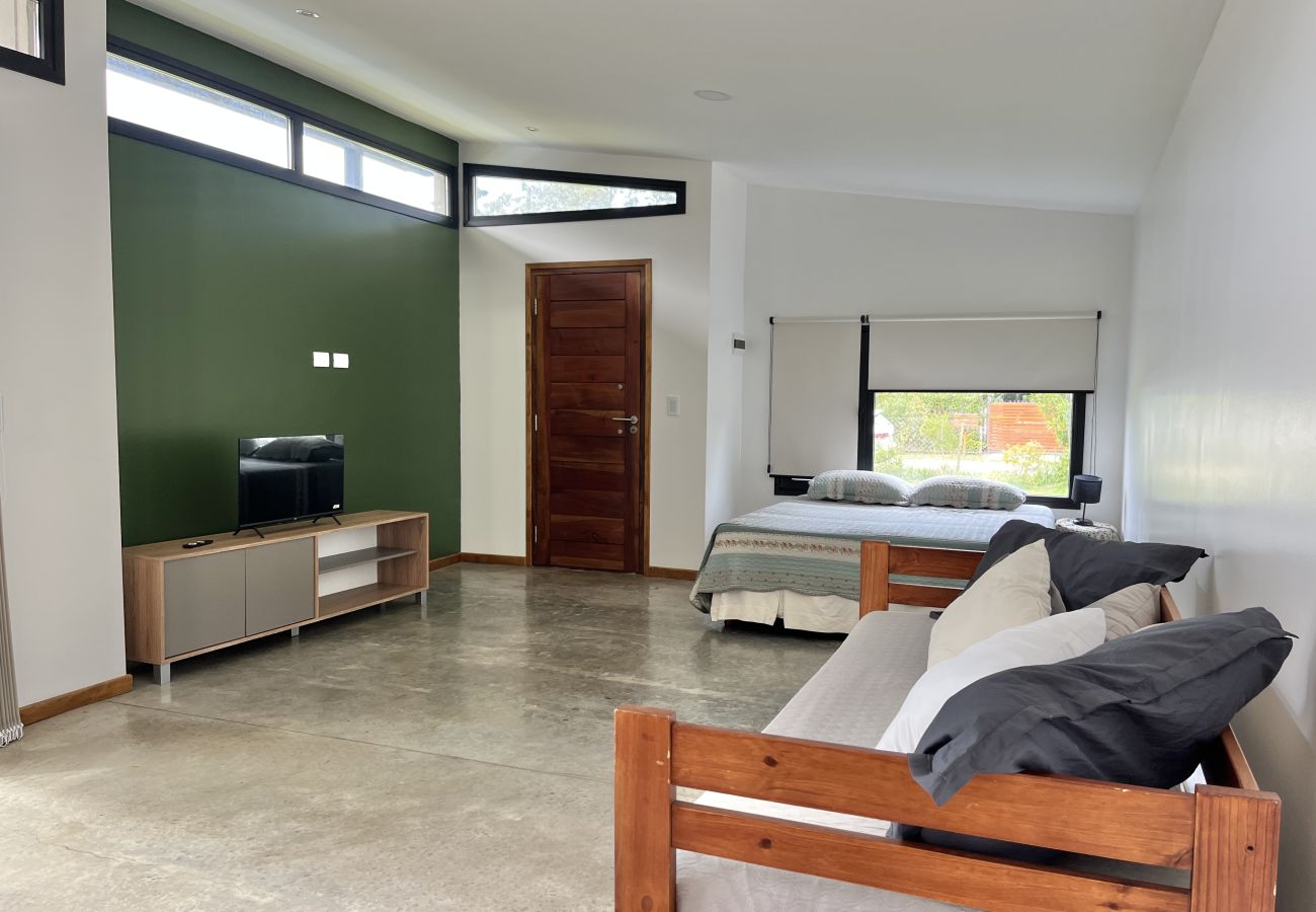 Studio in Mar Del Plata - A pasos del mar | Casa Paola | Hola Sur