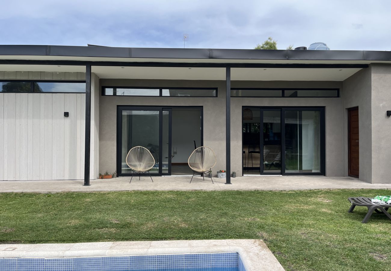 Studio in Mar Del Plata - A pasos del mar | Casa Paola | Hola Sur