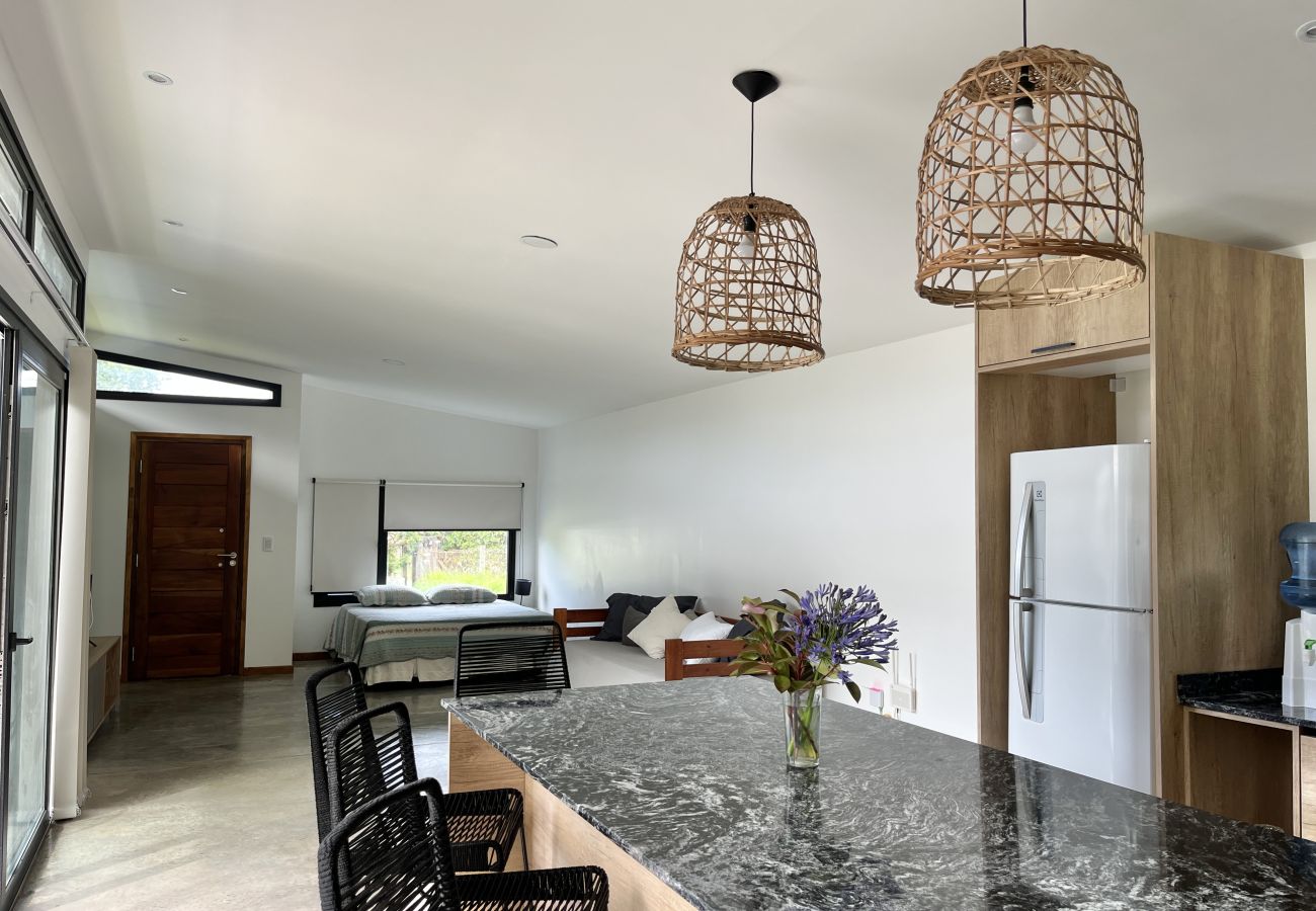 Studio in Mar Del Plata - A pasos del mar | Casa Paola | Hola Sur