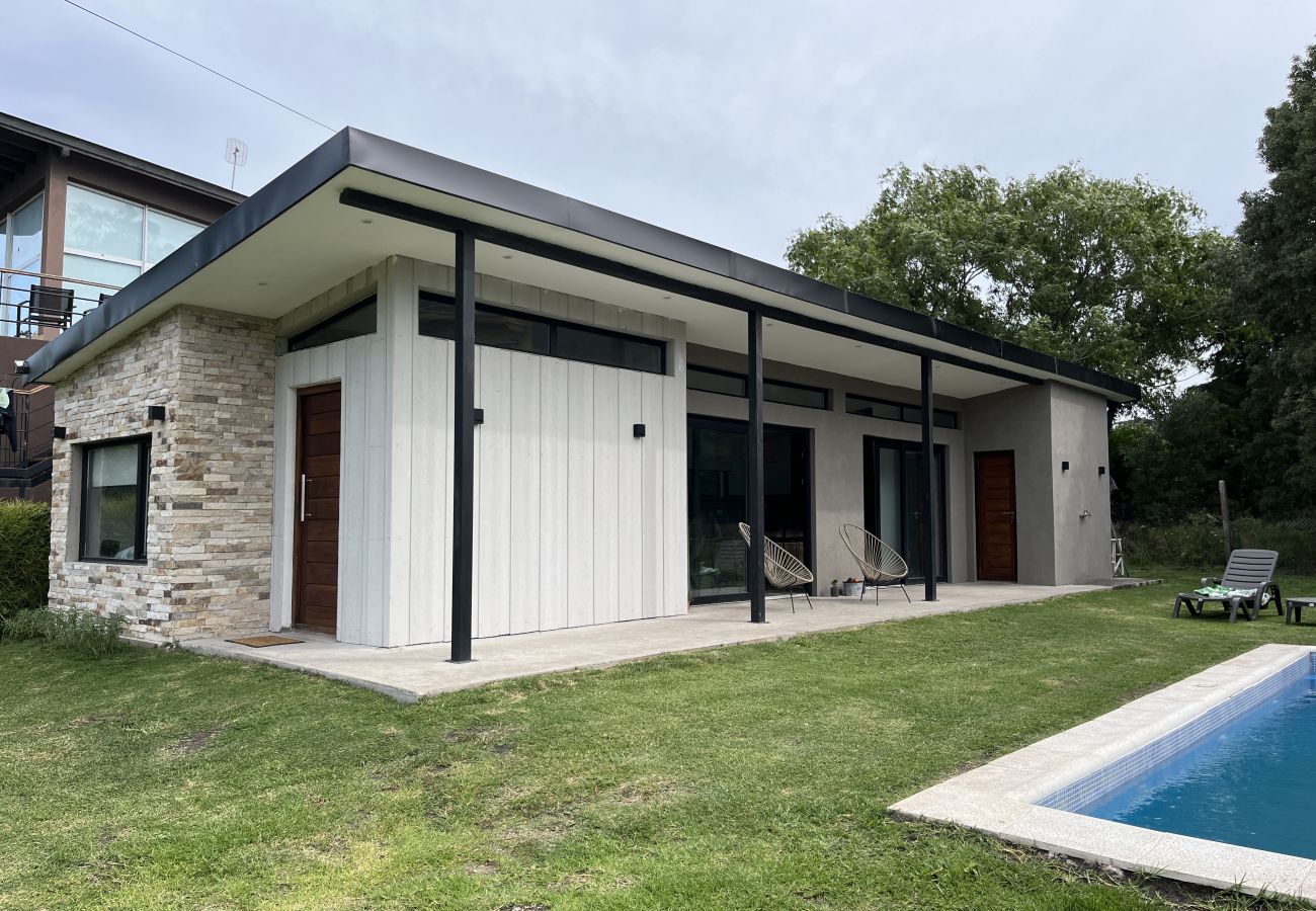 Studio in Mar Del Plata - A pasos del mar | Casa Paola | Hola Sur