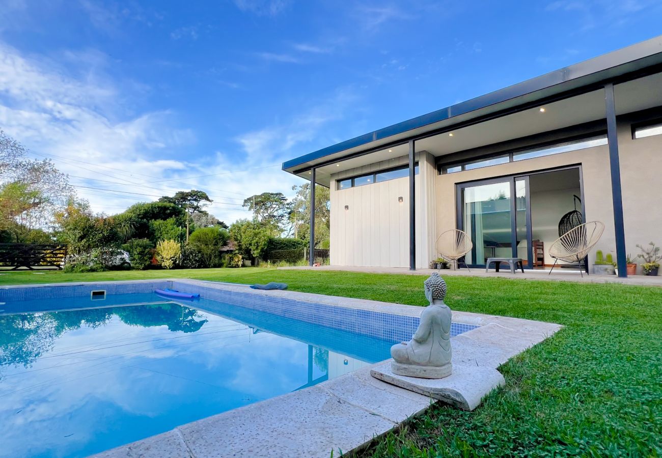 Studio in Mar Del Plata - A pasos del mar | Casa Paola | Hola Sur