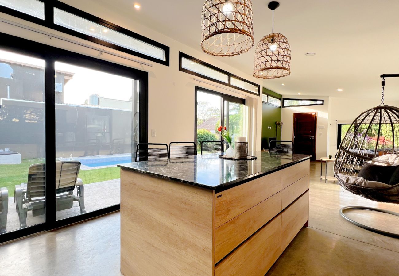 Studio in Mar Del Plata - A pasos del mar | Casa Paola | Hola Sur