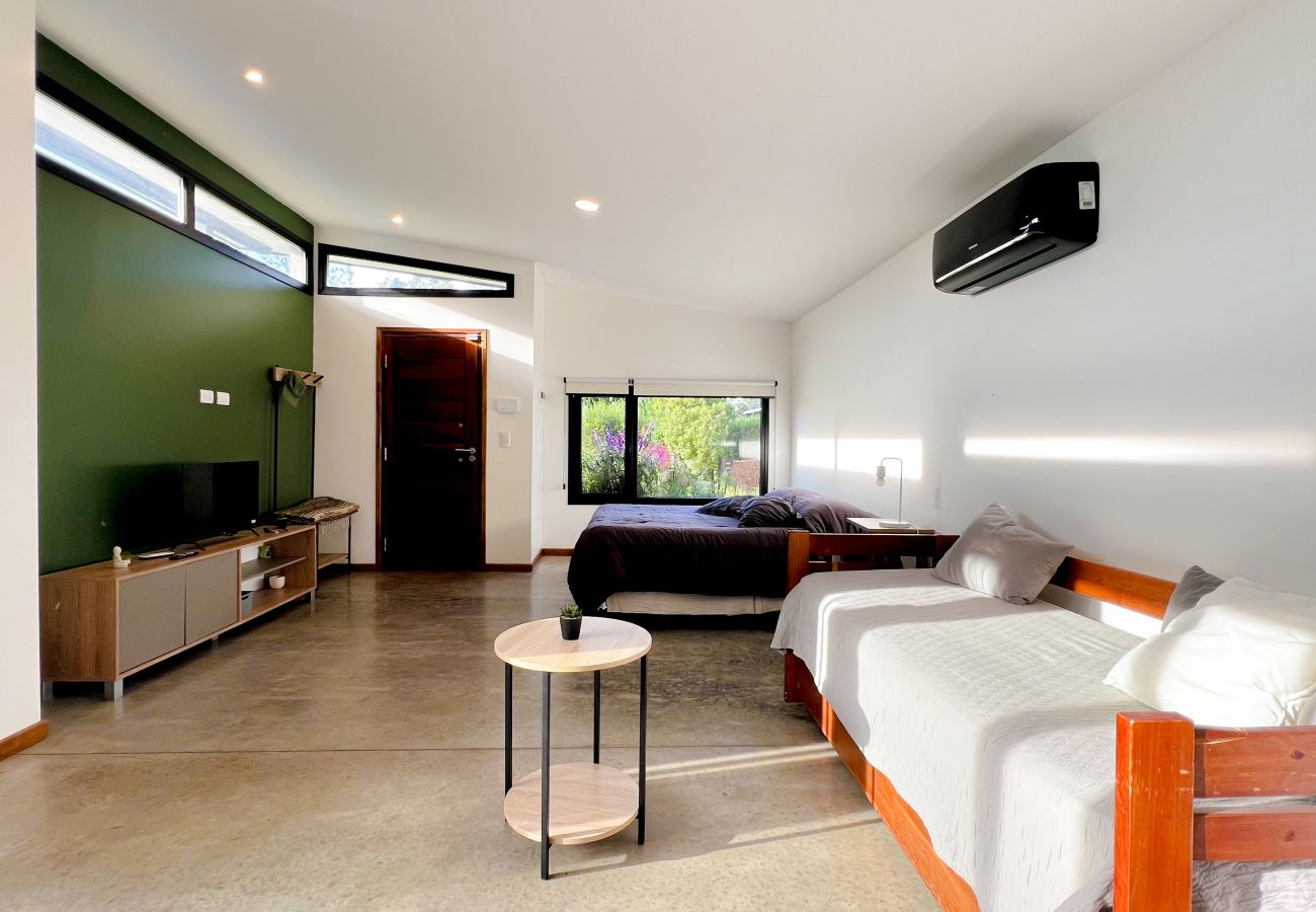 Studio in Mar Del Plata - A pasos del mar | Casa Paola | Hola Sur